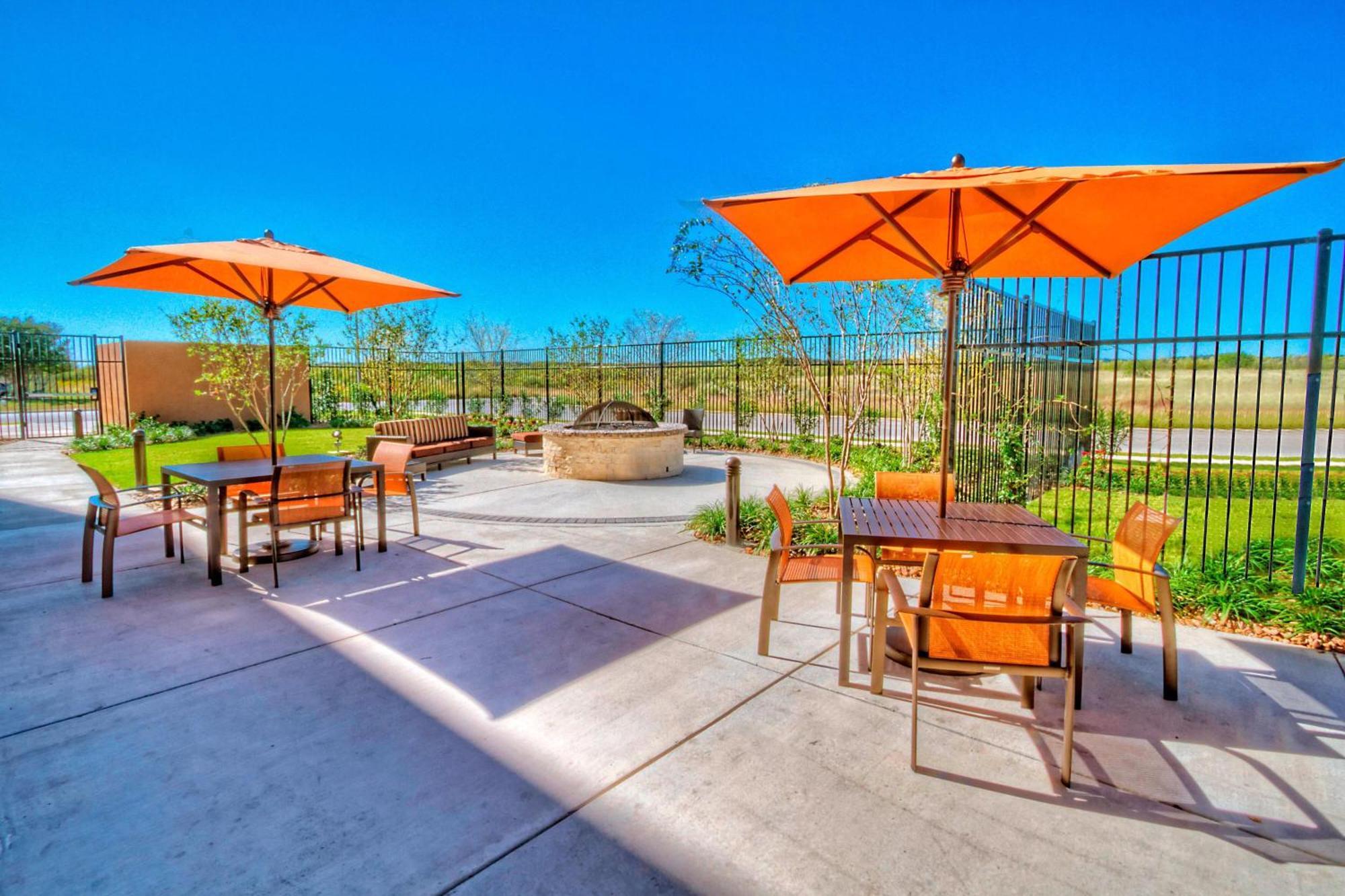 Courtyard By Marriott San Marcos Exterior foto